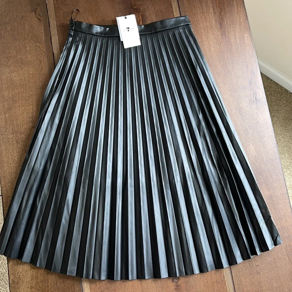 7 For All Mankind Black Pleated Midi Skirt - Picture 5 of 11